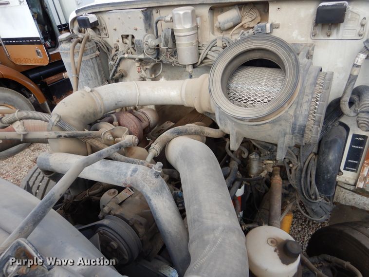 image for item DH4412 2004 Peterbilt 330 service truck with crane