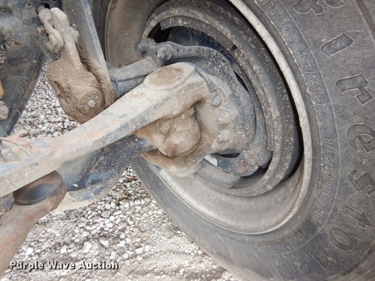 image for item DH4412 2004 Peterbilt 330 service truck with crane