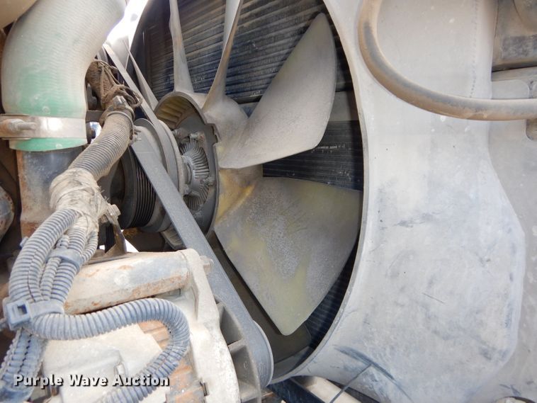 image for item DH4412 2004 Peterbilt 330 service truck with crane