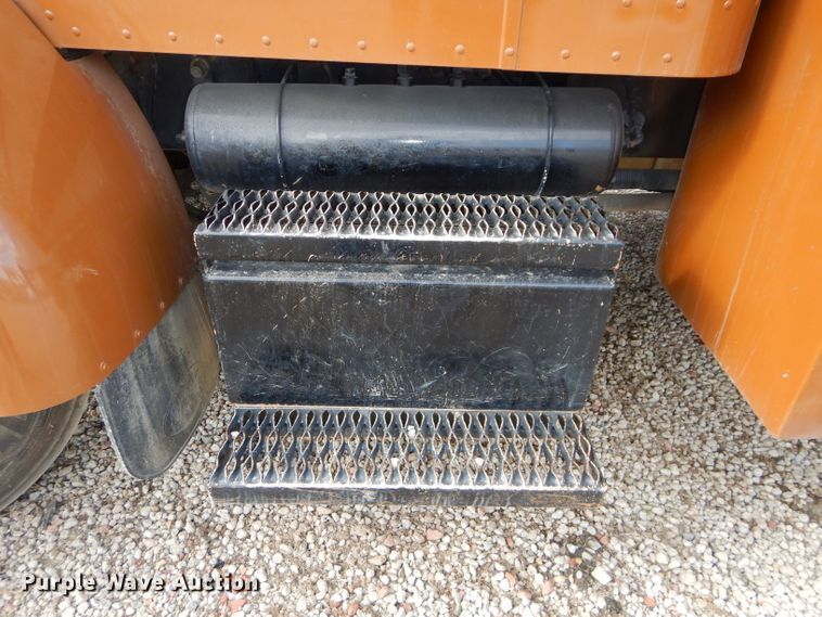 image for item DH4412 2004 Peterbilt 330 service truck with crane