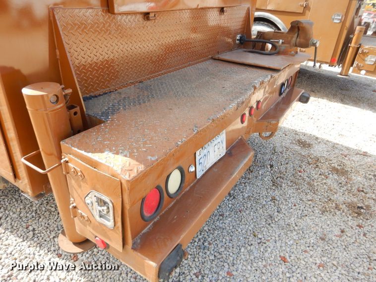 image for item DH4412 2004 Peterbilt 330 service truck with crane