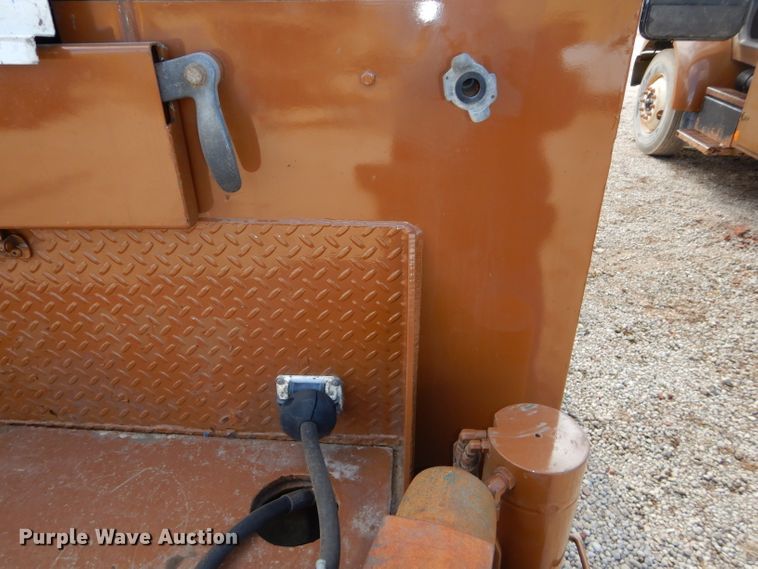 image for item DH4412 2004 Peterbilt 330 service truck with crane