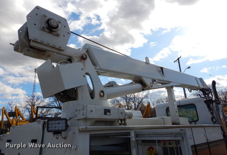 image for item DH4412 2004 Peterbilt 330 service truck with crane