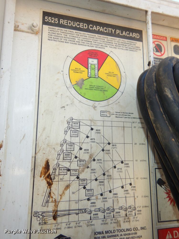 image for item DH4412 2004 Peterbilt 330 service truck with crane