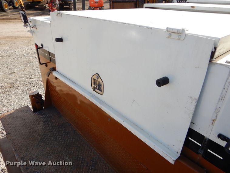 image for item DH4412 2004 Peterbilt 330 service truck with crane