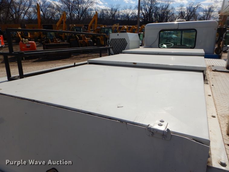 image for item DH4412 2004 Peterbilt 330 service truck with crane