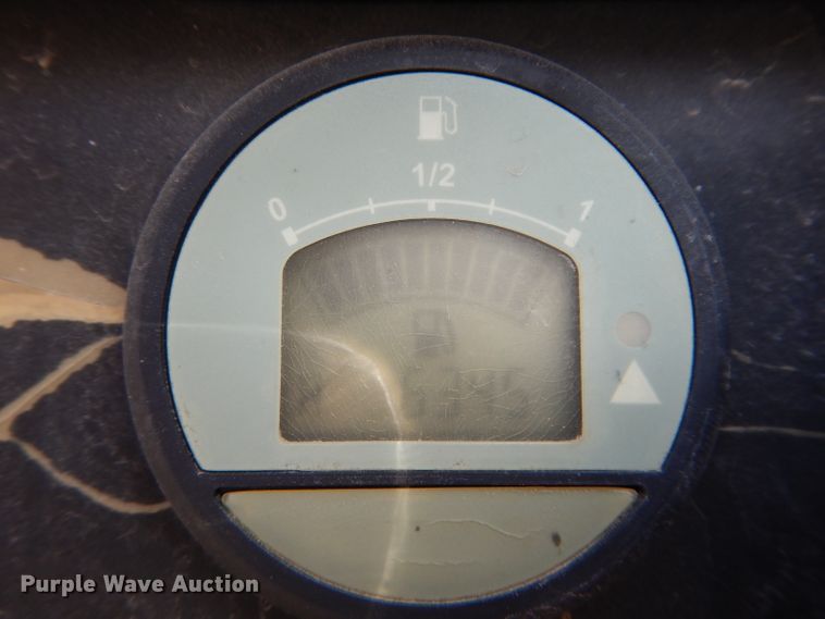 image for item DH4412 2004 Peterbilt 330 service truck with crane