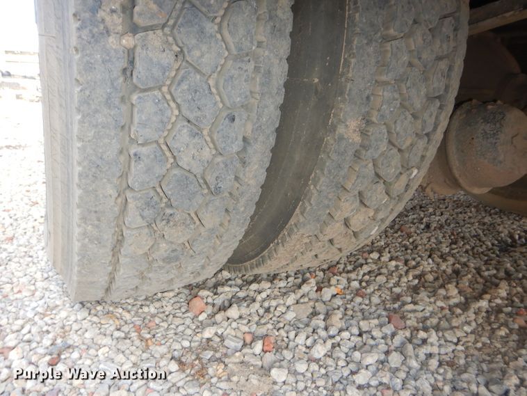 image for item DH4412 2004 Peterbilt 330 service truck with crane