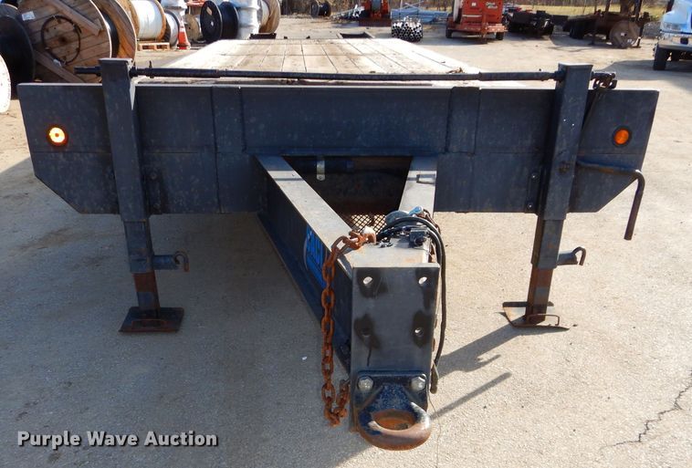 image for item DH4420 1995 Towmaster equipment trailer