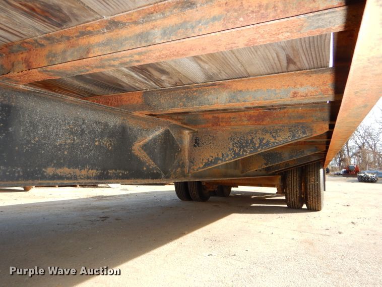 image for item DH4420 1995 Towmaster equipment trailer