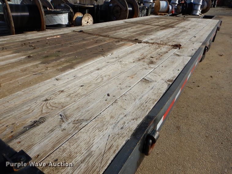 image for item DH4420 1995 Towmaster equipment trailer