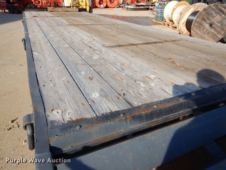 image for item DH4420 1995 Towmaster equipment trailer