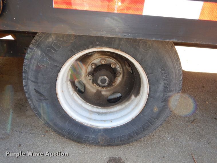 image for item DH4420 1995 Towmaster equipment trailer