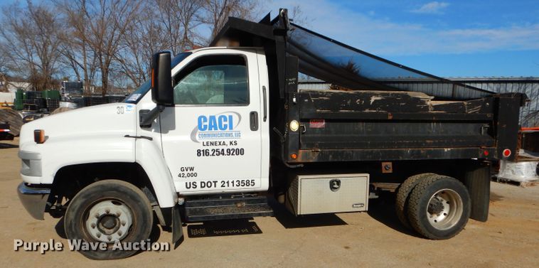 image for item DH4421 2003 GMC C4500 dump truck