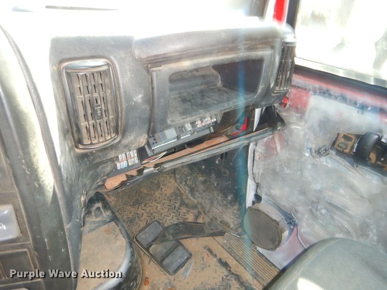 image for item DH4421 2003 GMC C4500 dump truck