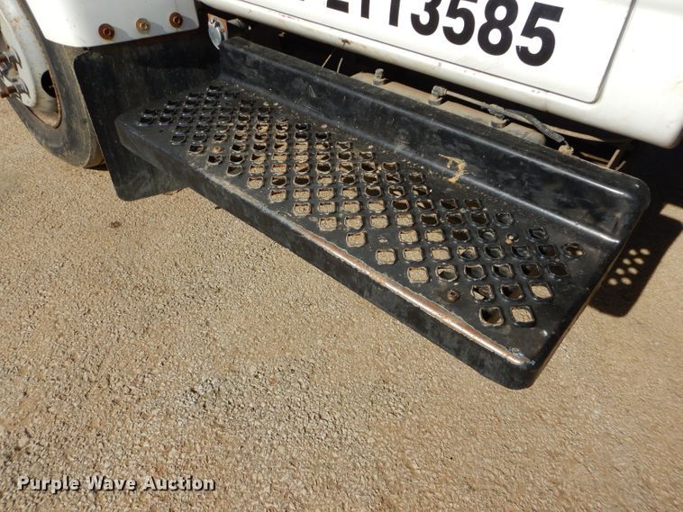 image for item DH4421 2003 GMC C4500 dump truck