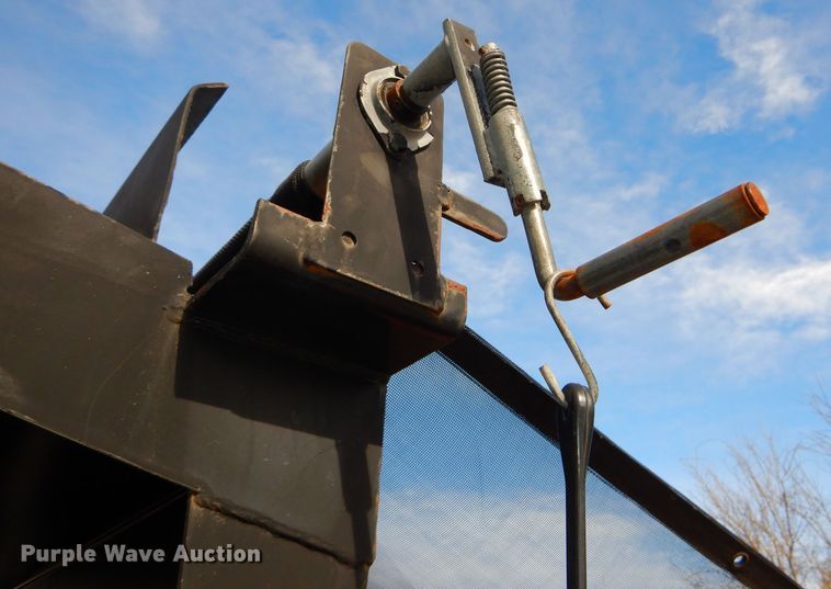 image for item DH4421 2003 GMC C4500 dump truck