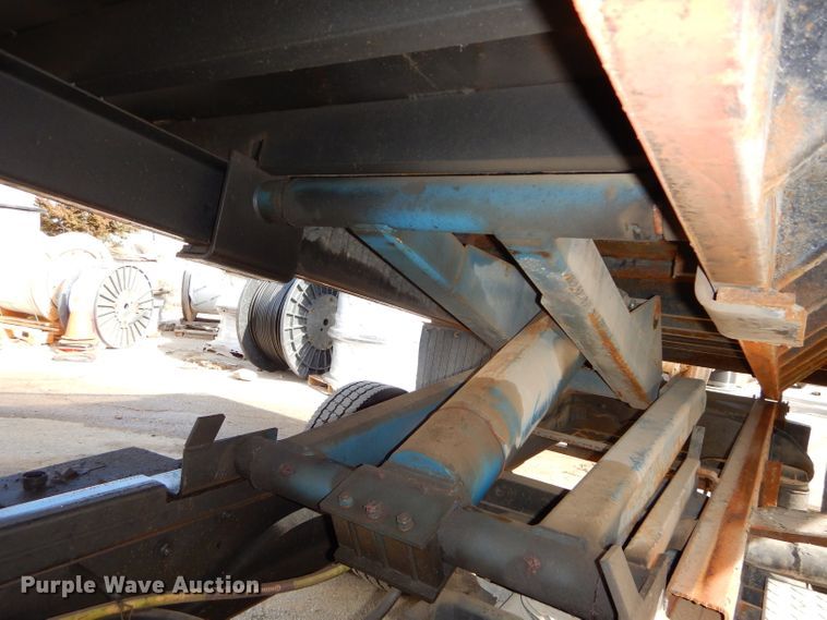 image for item DH4421 2003 GMC C4500 dump truck