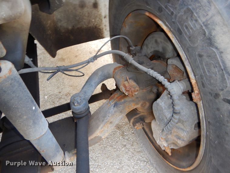 image for item DH4422 2006 International 4300 flatbed truck