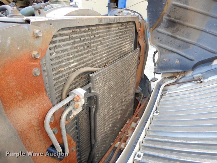 image for item DH4422 2006 International 4300 flatbed truck