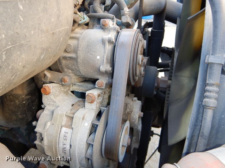 image for item DH4422 2006 International 4300 flatbed truck