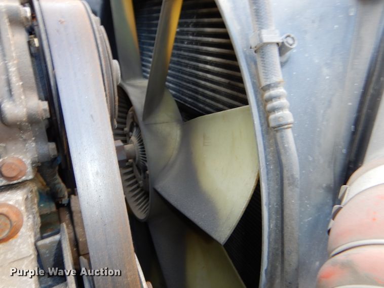 image for item DH4422 2006 International 4300 flatbed truck