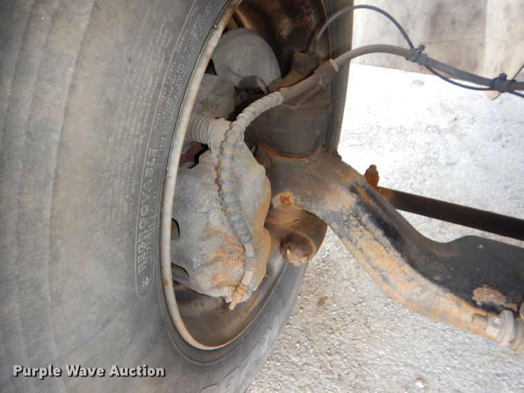 image for item DH4422 2006 International 4300 flatbed truck