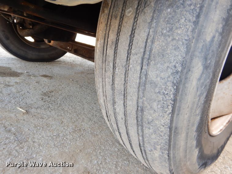 image for item DH4422 2006 International 4300 flatbed truck