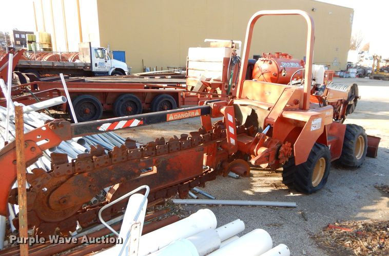 image for item DH4423 1987 Ditch Witch 4010 trencher