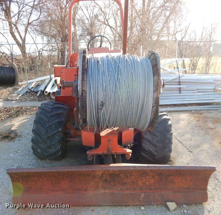 image for item DH4423 1987 Ditch Witch 4010 trencher