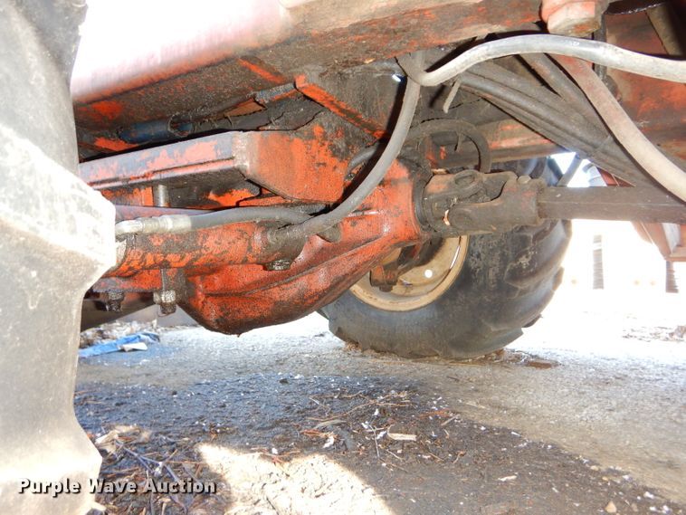 image for item DH4423 1987 Ditch Witch 4010 trencher