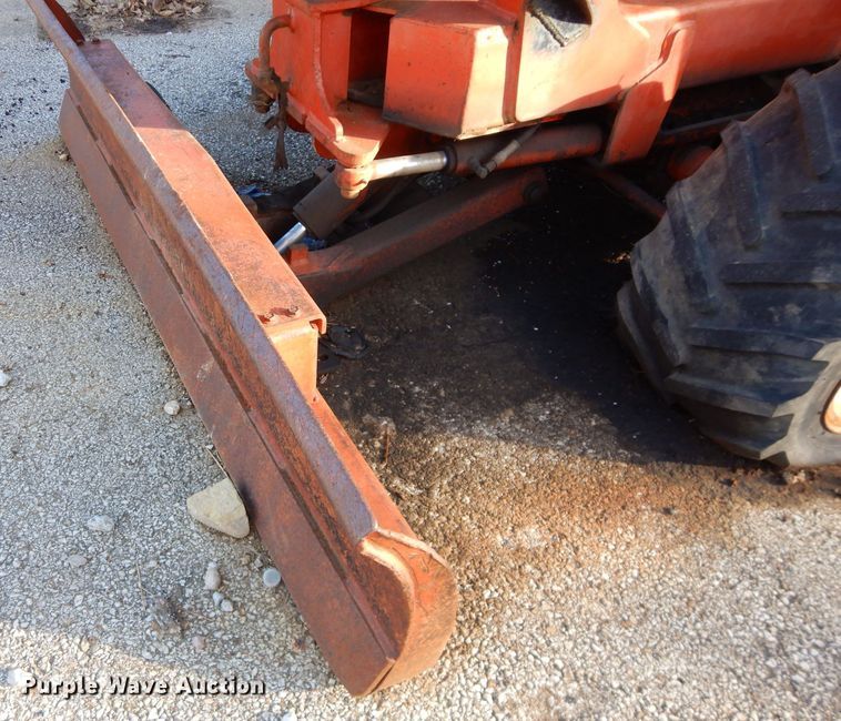 image for item DH4423 1987 Ditch Witch 4010 trencher