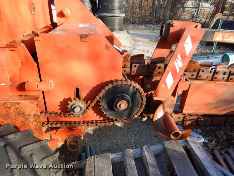 image for item DH4423 1987 Ditch Witch 4010 trencher