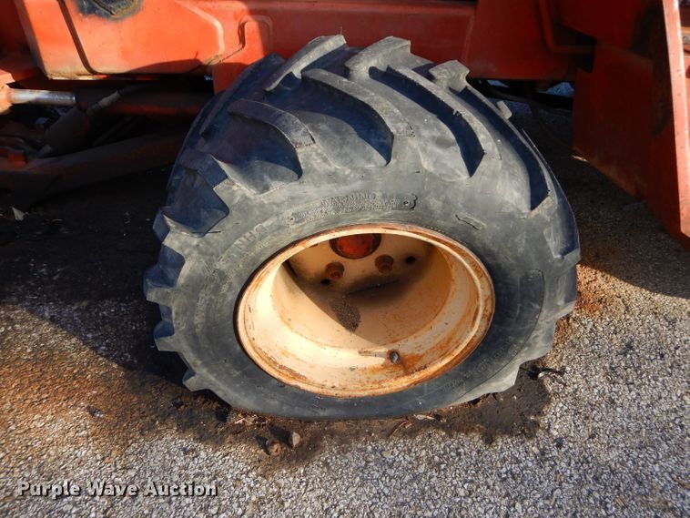 image for item DH4423 1987 Ditch Witch 4010 trencher