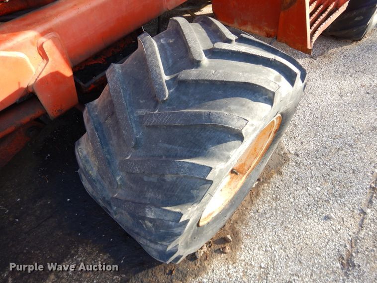image for item DH4423 1987 Ditch Witch 4010 trencher