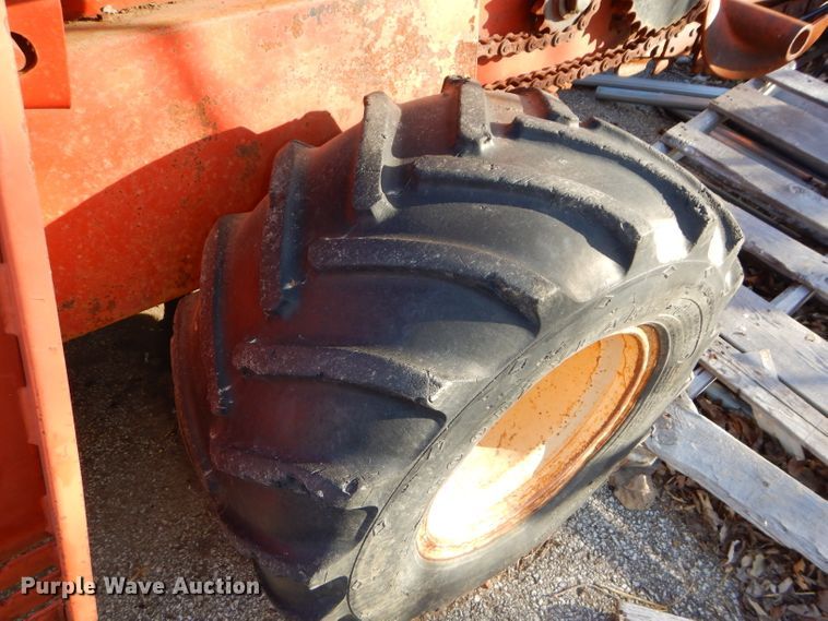 image for item DH4423 1987 Ditch Witch 4010 trencher