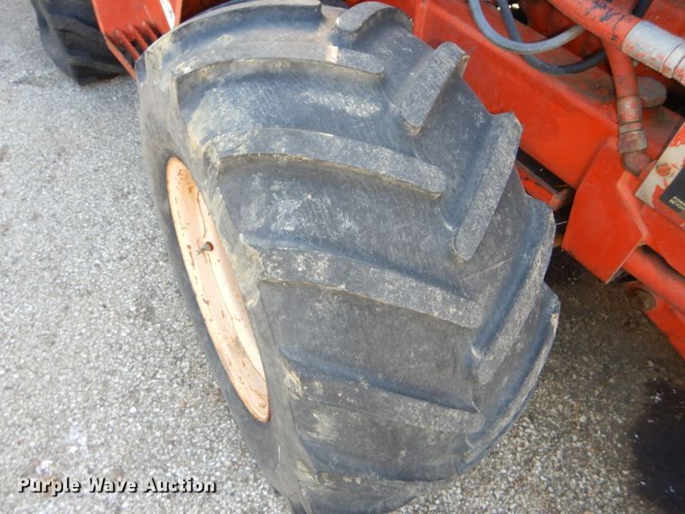 image for item DH4423 1987 Ditch Witch 4010 trencher