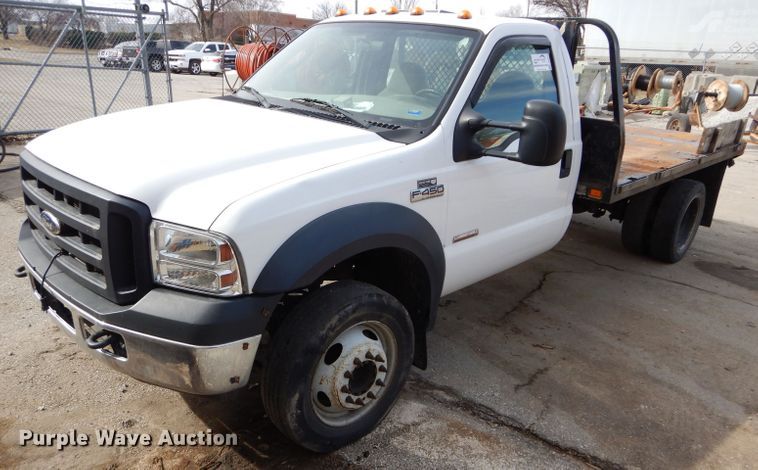 image for item DH4424 2007 Ford F450 Super Duty flatbed truck