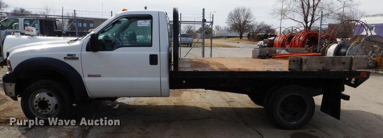 image for item DH4424 2007 Ford F450 Super Duty flatbed truck
