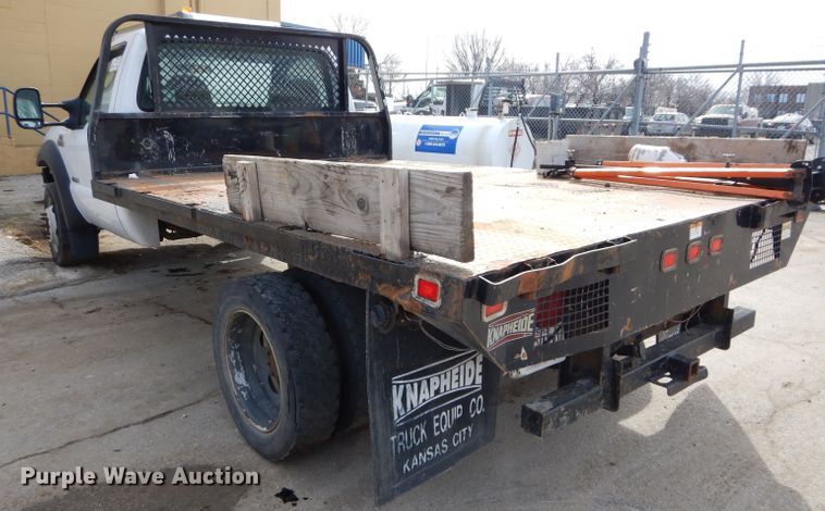 image for item DH4424 2007 Ford F450 Super Duty flatbed truck