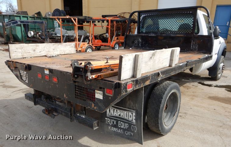 image for item DH4424 2007 Ford F450 Super Duty flatbed truck