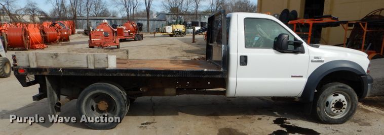 image for item DH4424 2007 Ford F450 Super Duty flatbed truck