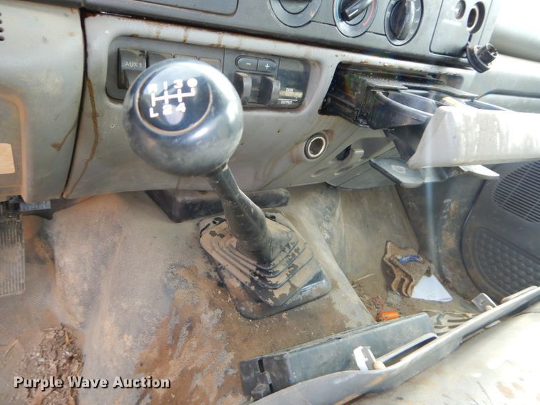 image for item DH4424 2007 Ford F450 Super Duty flatbed truck