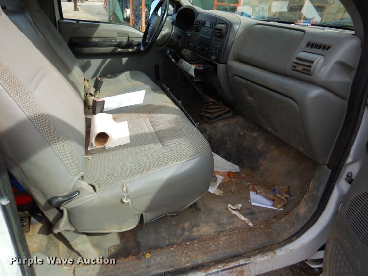 image for item DH4424 2007 Ford F450 Super Duty flatbed truck