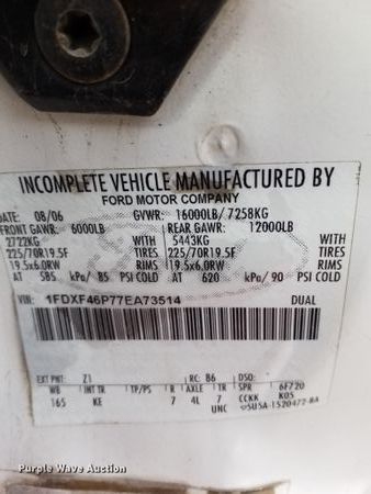 image for item DH4424 2007 Ford F450 Super Duty flatbed truck