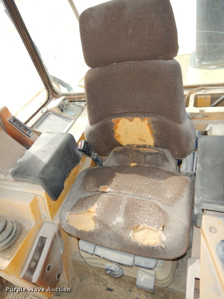 image for item DH4425 1999 Caterpillar 963B  crawler loader