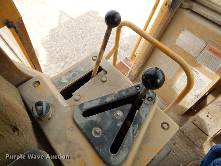 image for item DH4425 1999 Caterpillar 963B  crawler loader