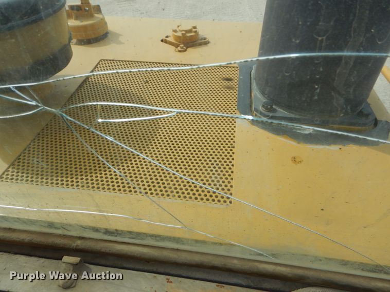 image for item DH4425 1999 Caterpillar 963B  crawler loader