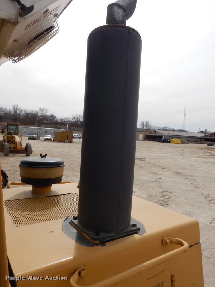 image for item DH4425 1999 Caterpillar 963B  crawler loader