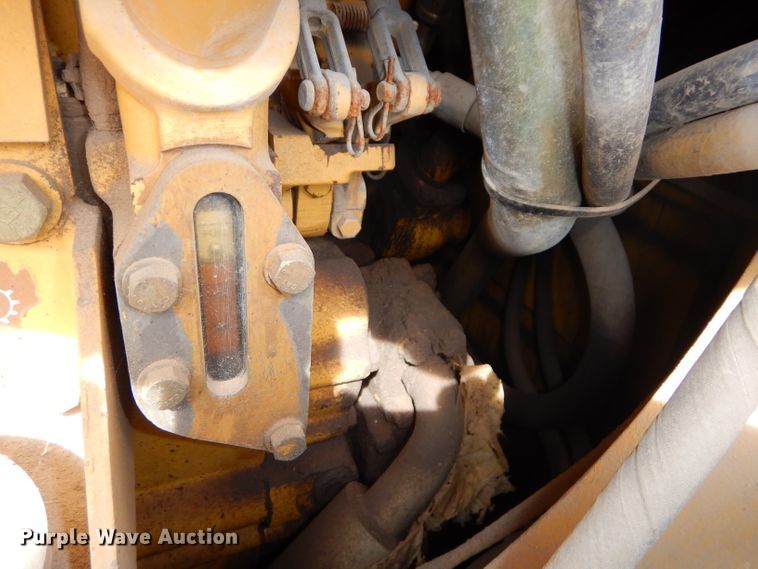 image for item DH4425 1999 Caterpillar 963B  crawler loader